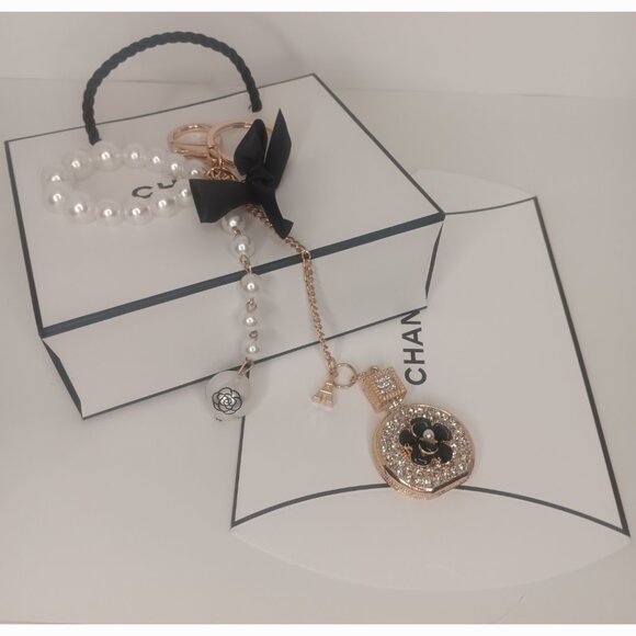 PEARL LUXURY KEYCHAIN CRYSTAL PERFUME BOTTLE - Picture 4 of 9